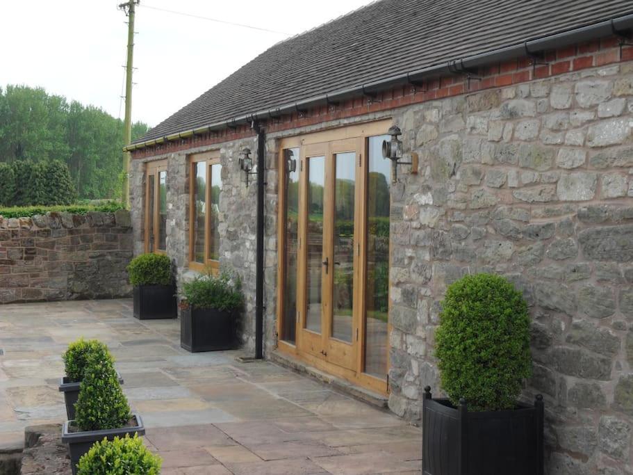 Courtside Barn, Lynn, Newport Villa Нюпорт Екстериор снимка