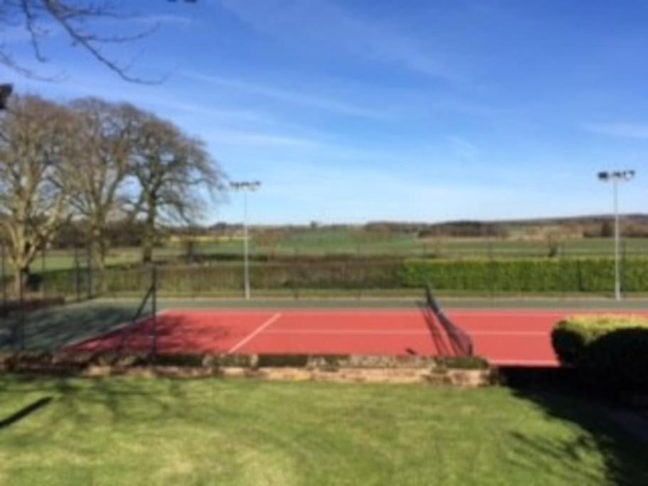 Courtside Barn, Lynn, Newport Villa Нюпорт Екстериор снимка