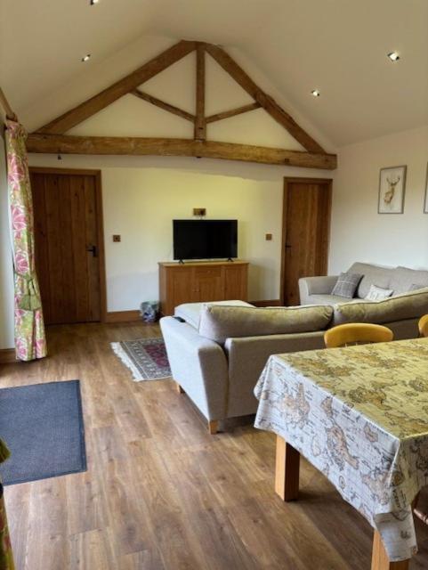 Courtside Barn, Lynn, Newport Villa Нюпорт Екстериор снимка